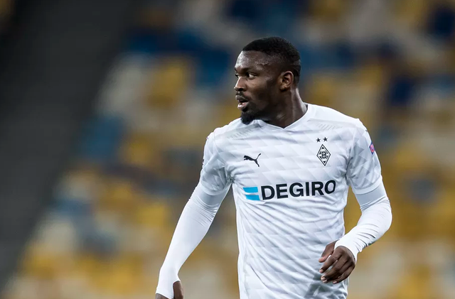 尽管他同样 尽管他同样