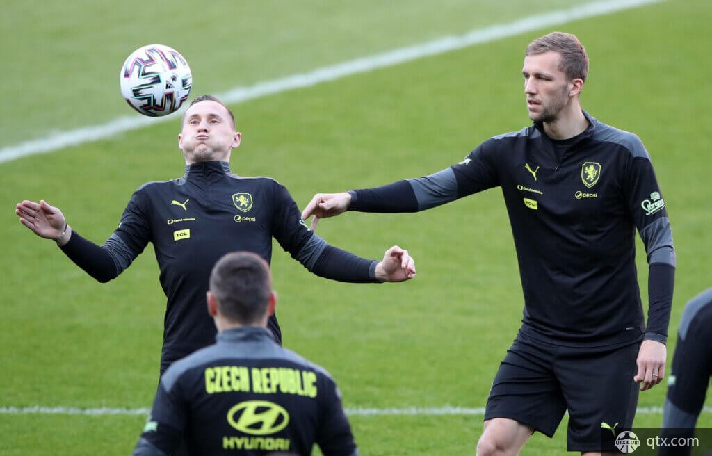 埃弗顿凭借 埃弗顿凭借