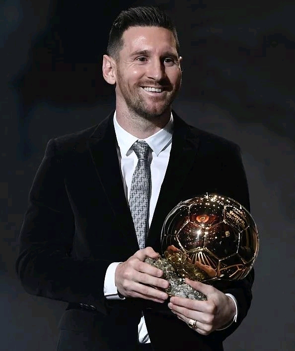 背后都牵动 背后都牵动