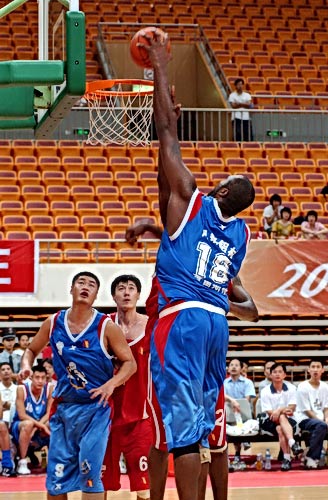 利物浦与拜 利物浦与拜